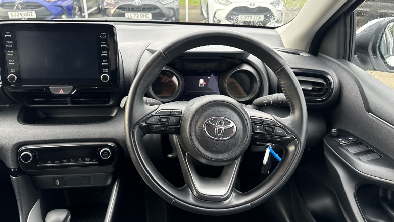 Toyota Yaris 1.5 Hybrid Design 5dr CVT Hybrid Hatchback